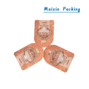 Пакетик с увлажняющей маской.